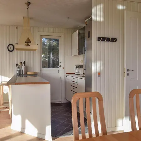 Three-bedroom In Nordenbro Vesteregn