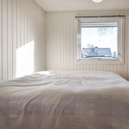 Lovely Home In Humble With House A Panoramic View Nordenbro Vesteregn